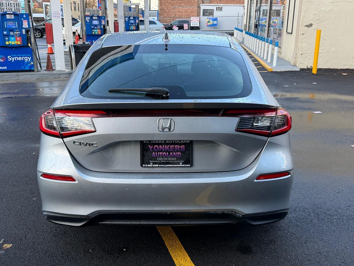 2022 Honda Civic Hatchback LX - Photo 4