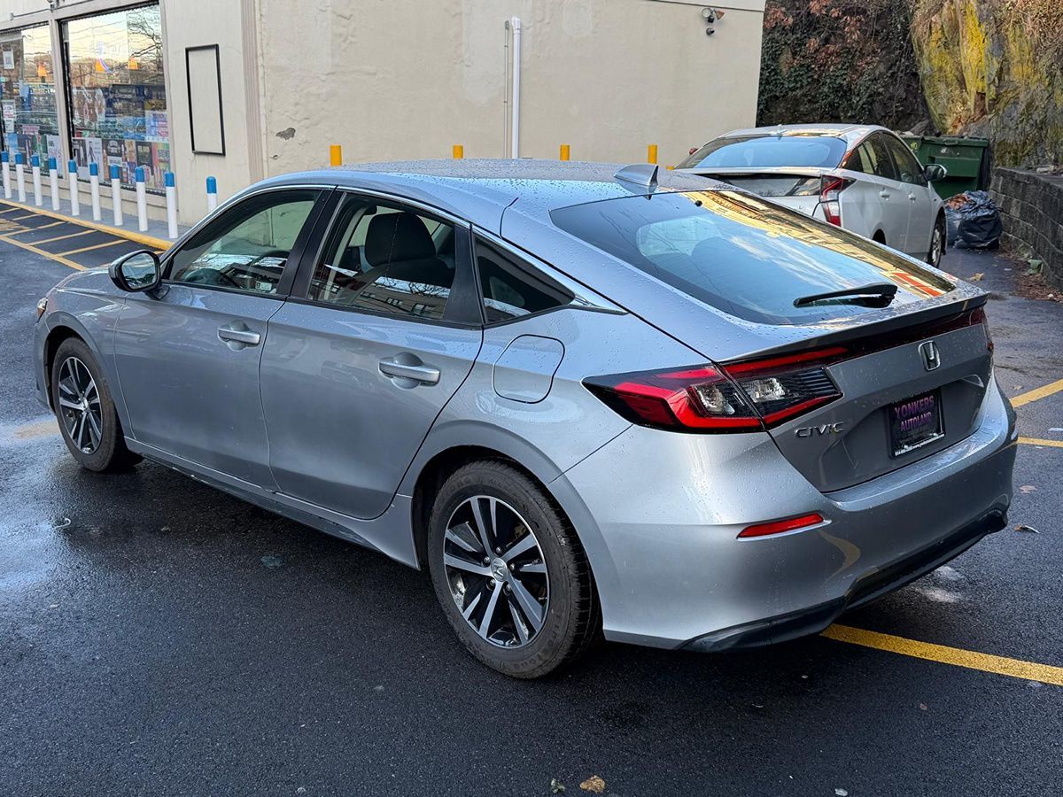 2022 Honda Civic Hatchback LX - Photo 3