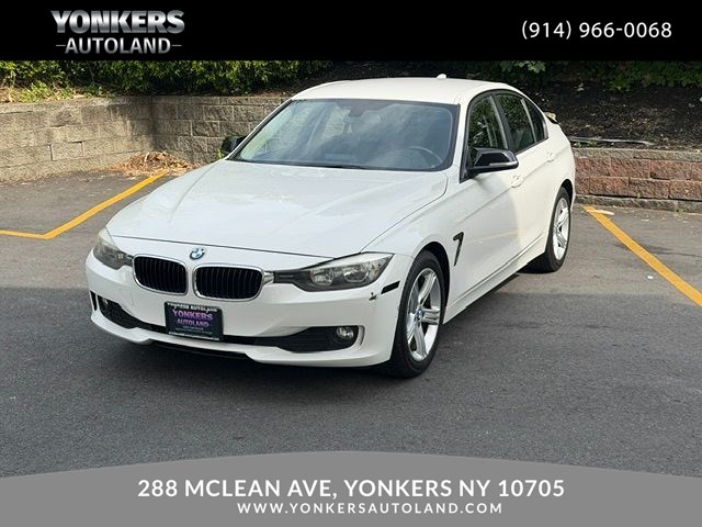 2014 BMW 3 Series 320i Sedan's photo