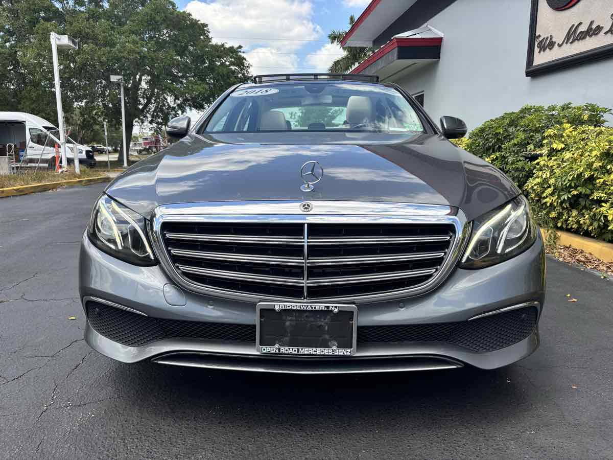 2018 Mercedes Benz E 300 4MATIC Sedan photo 3