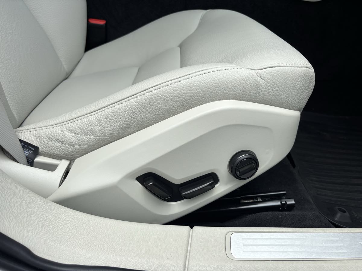 2022 Volvo V60 Cross Country T5 AWD photo 10