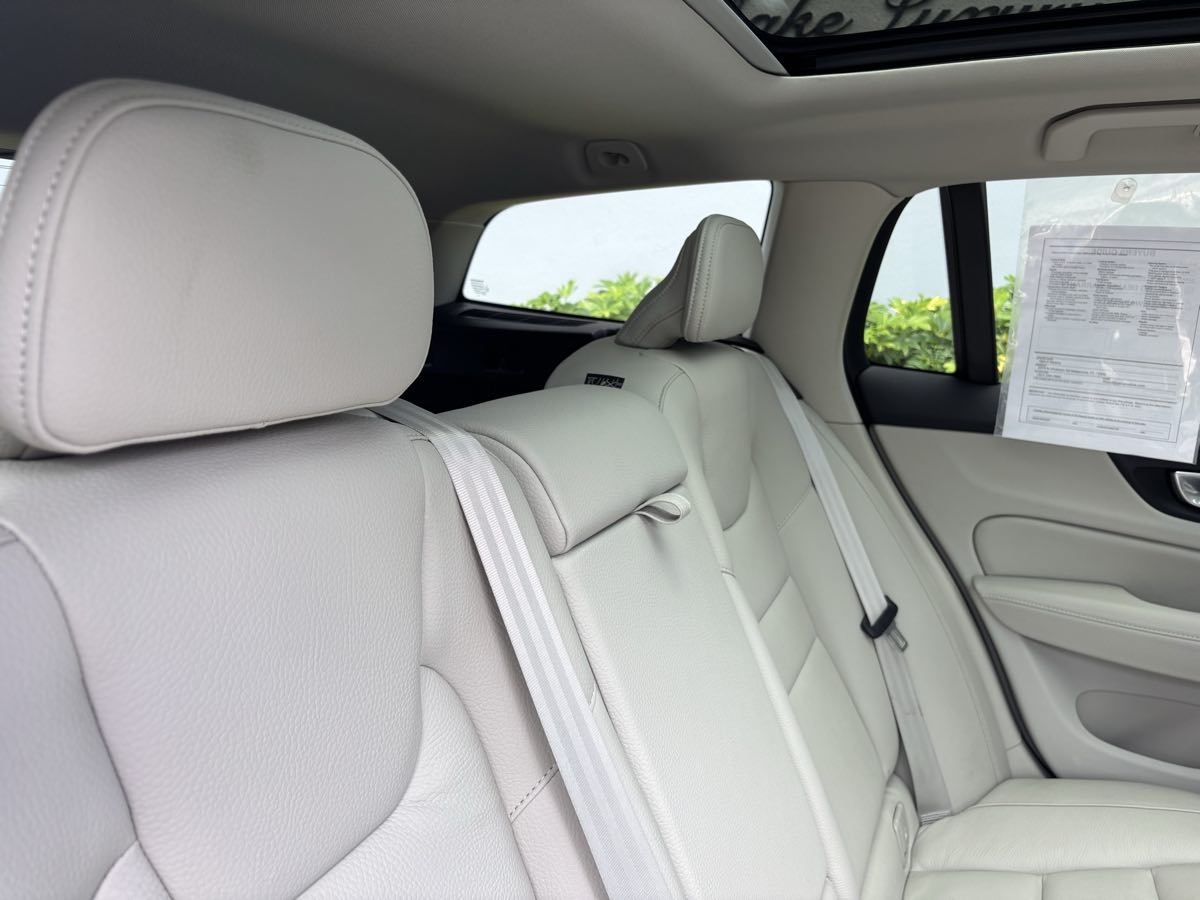 2022 Volvo V60 Cross Country T5 AWD photo 12