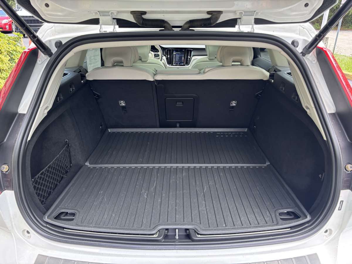 2022 Volvo V60 Cross Country T5 AWD photo 18