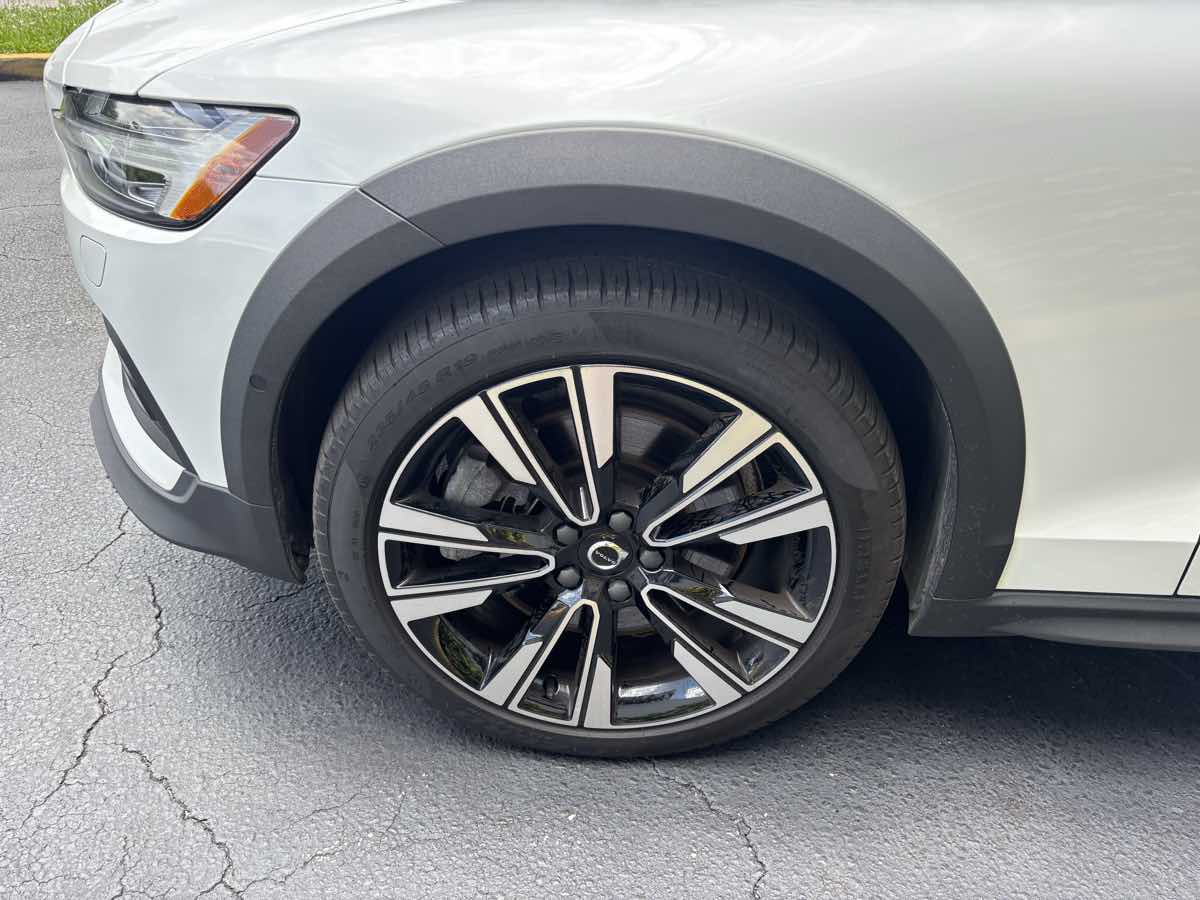 2022 Volvo V60 Cross Country T5 AWD photo 21