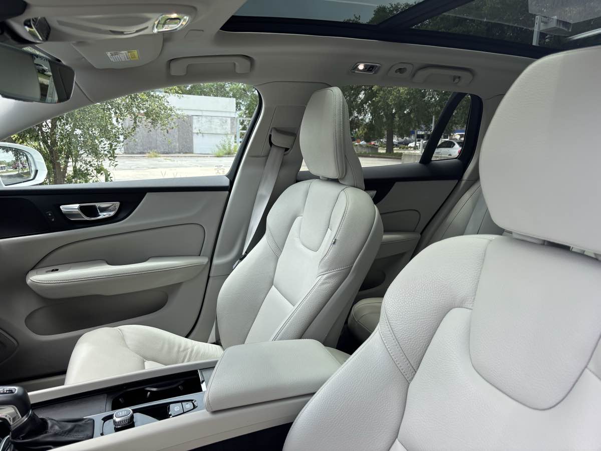 2022 Volvo V60 Cross Country T5 AWD photo 26