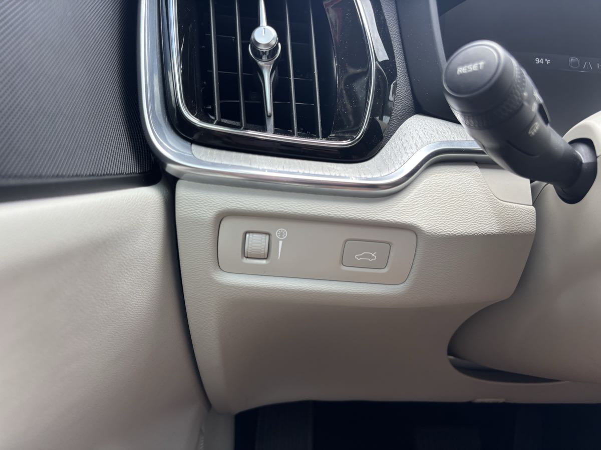 2022 Volvo V60 Cross Country T5 AWD photo 29