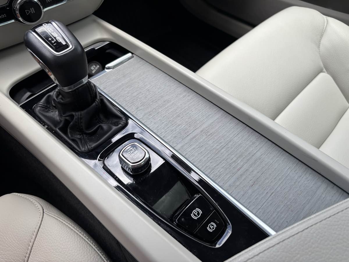 2022 Volvo V60 Cross Country T5 AWD photo 34