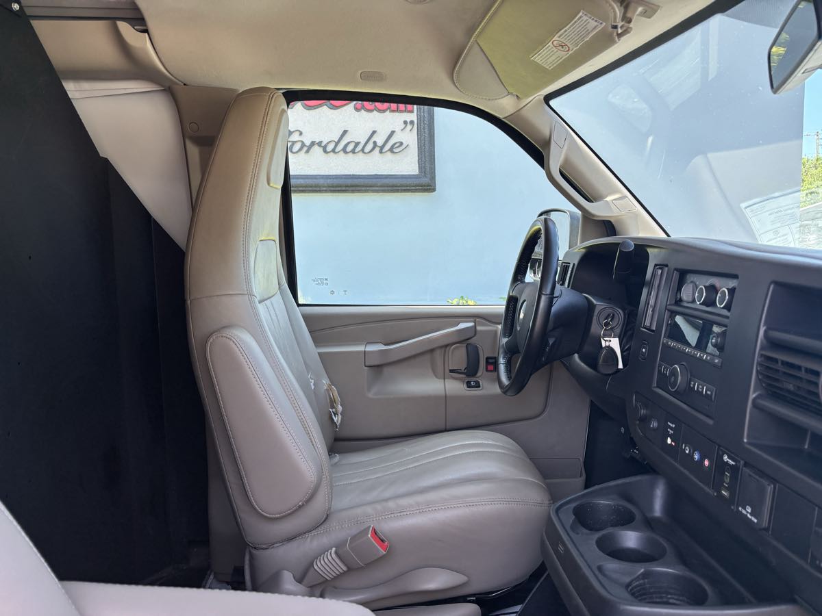 2020 Chevrolet Express Cargo Van 2500 photo 3