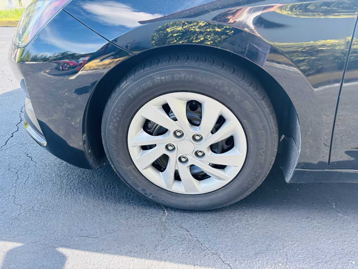 2020 Hyundai Elantra SE photo 8