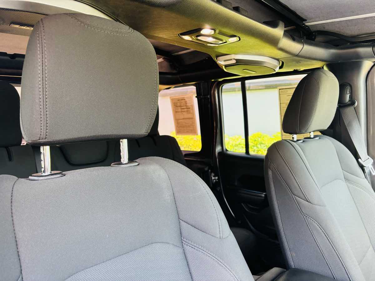 2021 Jeep Wrangler Unlimited Willys photo 6