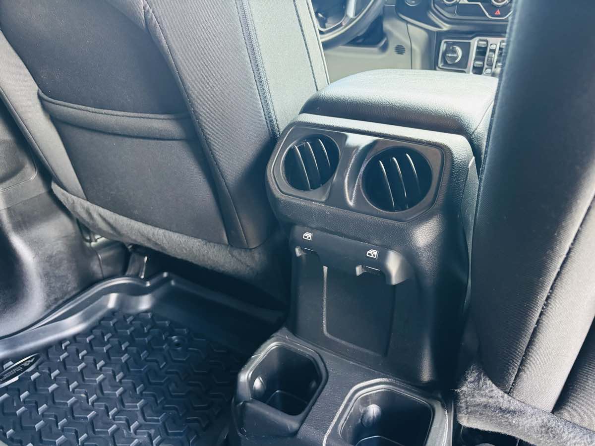 2021 Jeep Wrangler Unlimited Willys photo 10