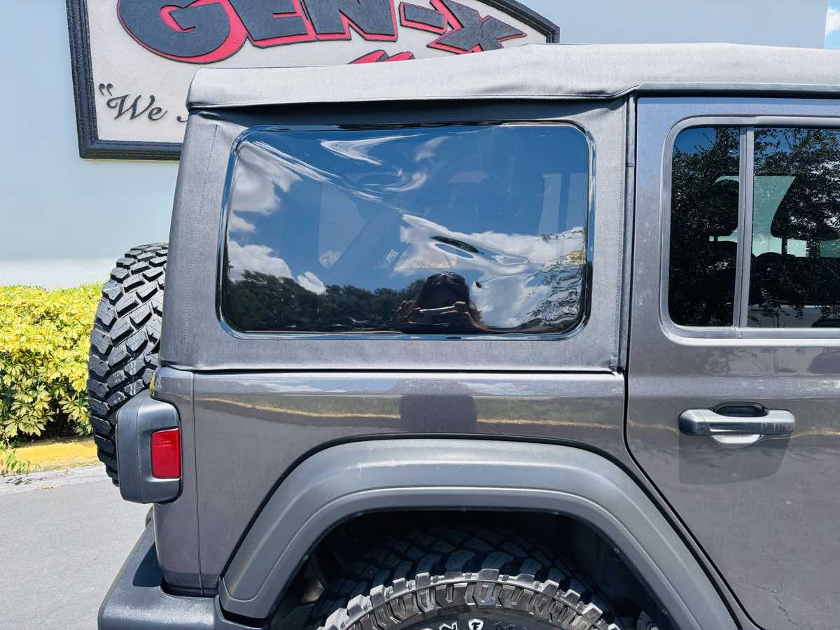 2021 Jeep Wrangler Unlimited Willys photo 12
