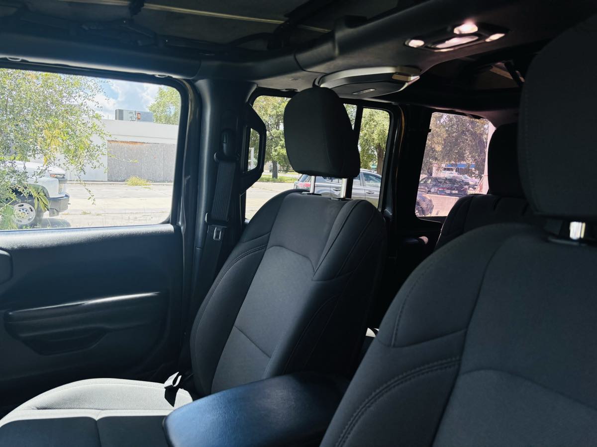 2021 Jeep Wrangler Unlimited Willys photo 16