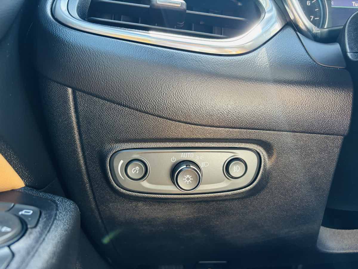 2019 Chevrolet Equinox Premier photo 30