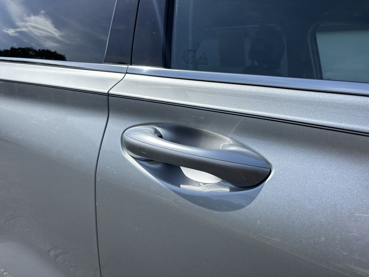 2023 Hyundai Santa Fe Limited photo 3