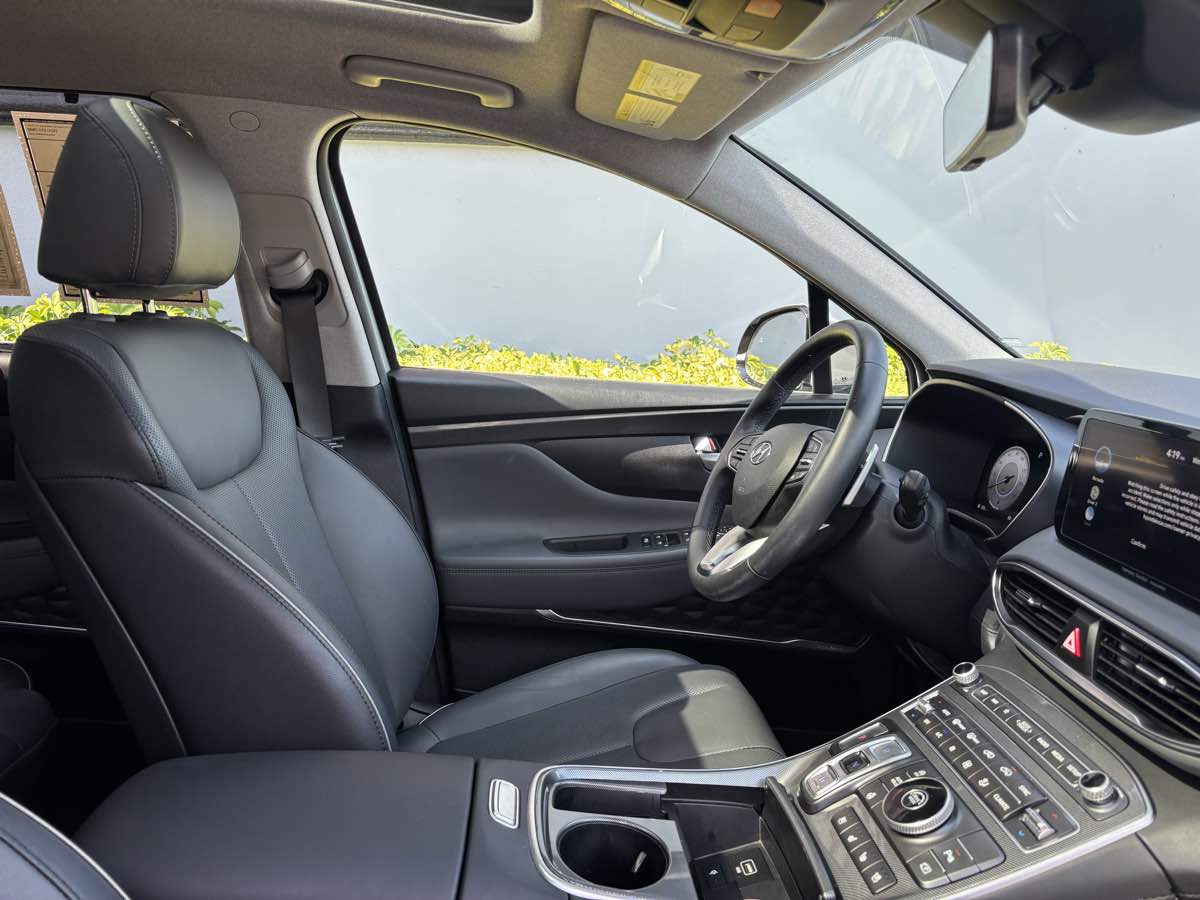 2023 Hyundai Santa Fe Limited photo 4