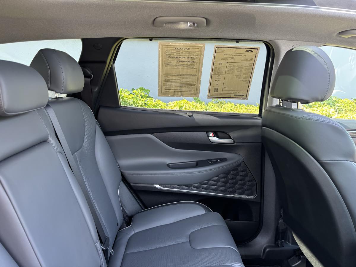 2023 Hyundai Santa Fe Limited photo 11