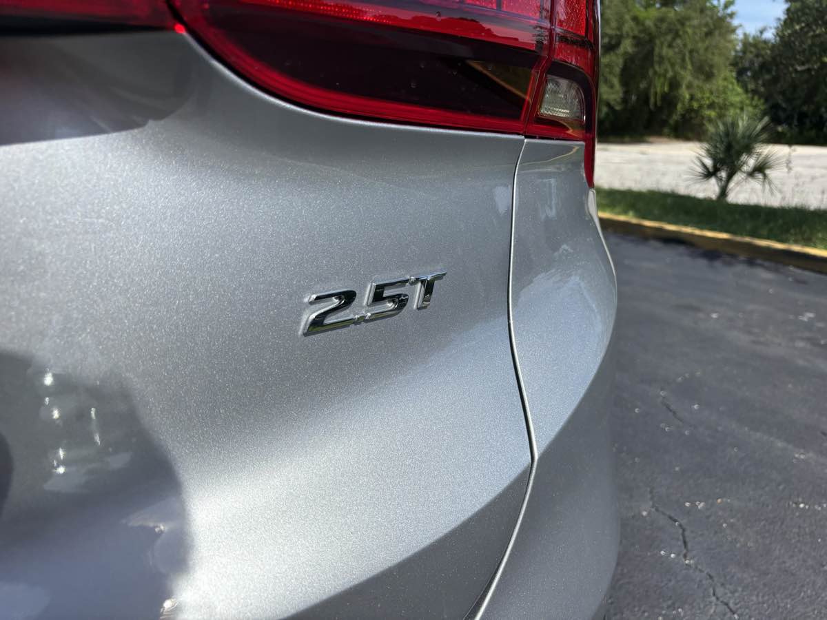 2023 Hyundai Santa Fe Limited photo 19