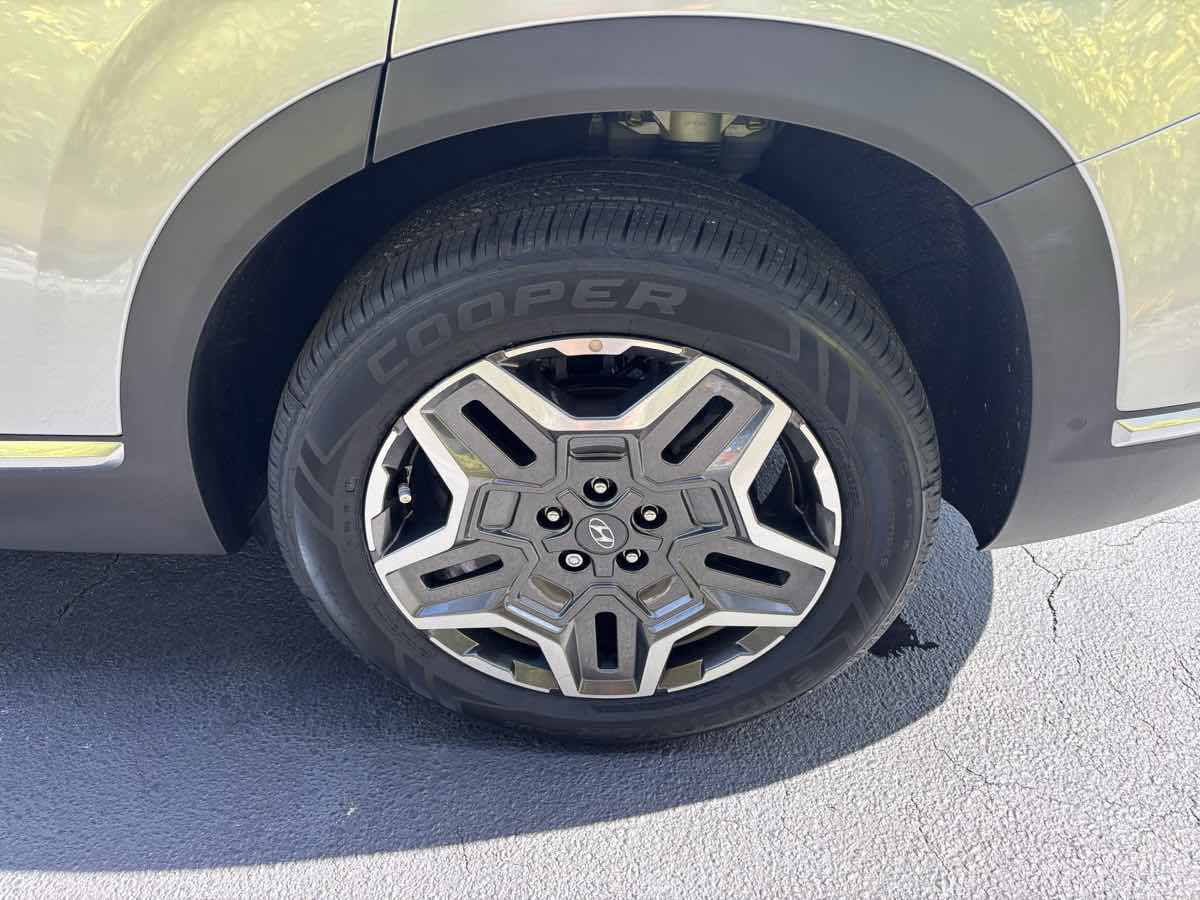 2023 Hyundai Santa Fe Limited photo 23
