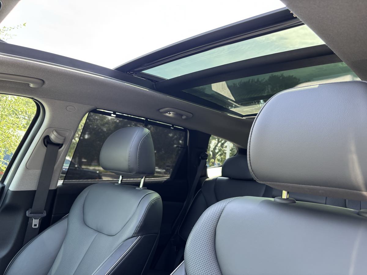 2023 Hyundai Santa Fe Limited photo 29