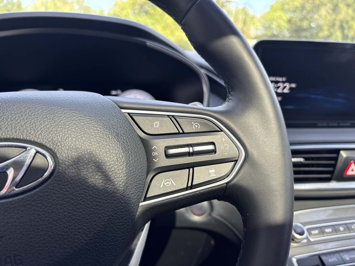 2023 Hyundai Santa Fe Limited photo 32