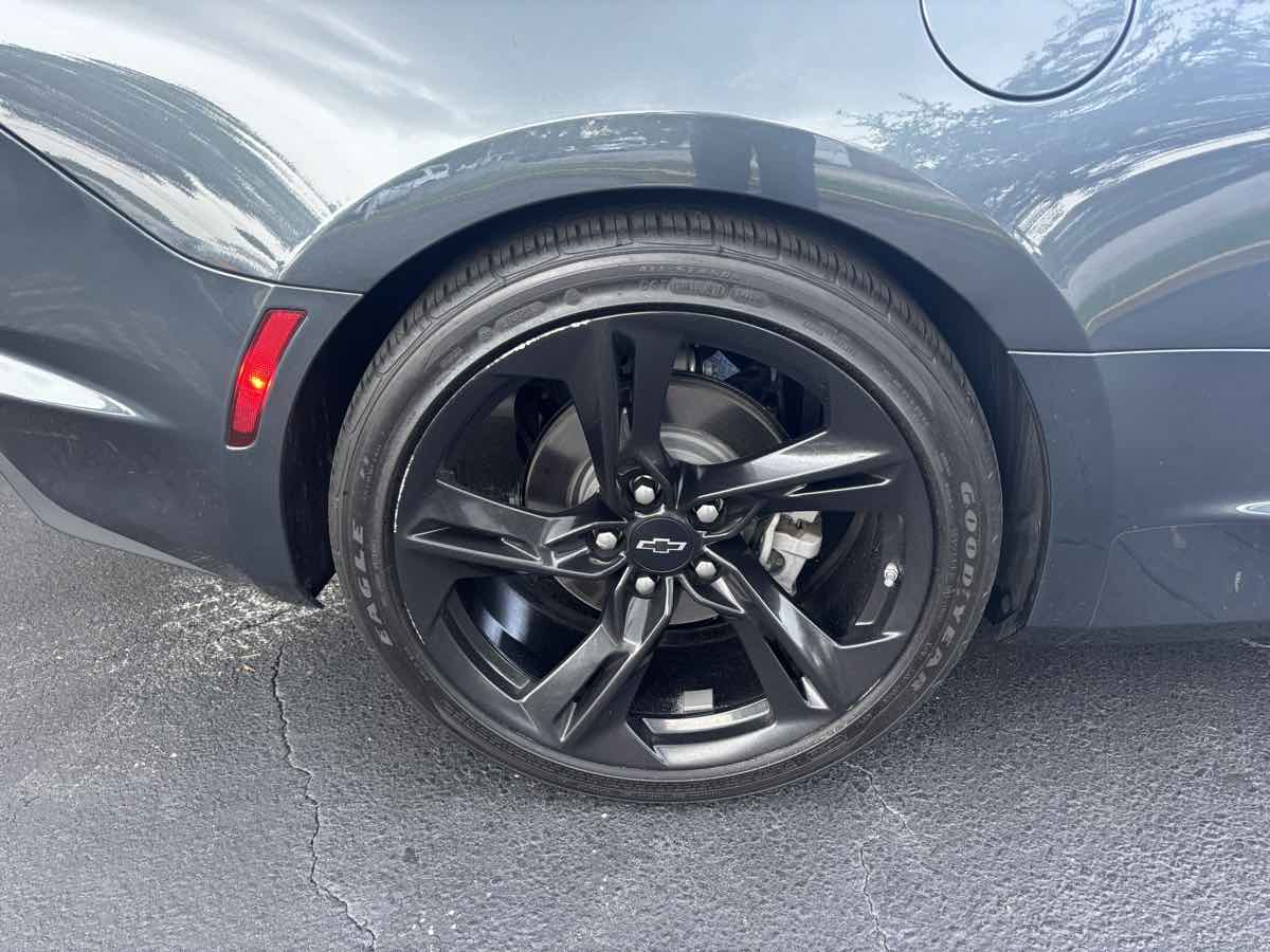 2023 Chevrolet Camaro LT1 photo 4