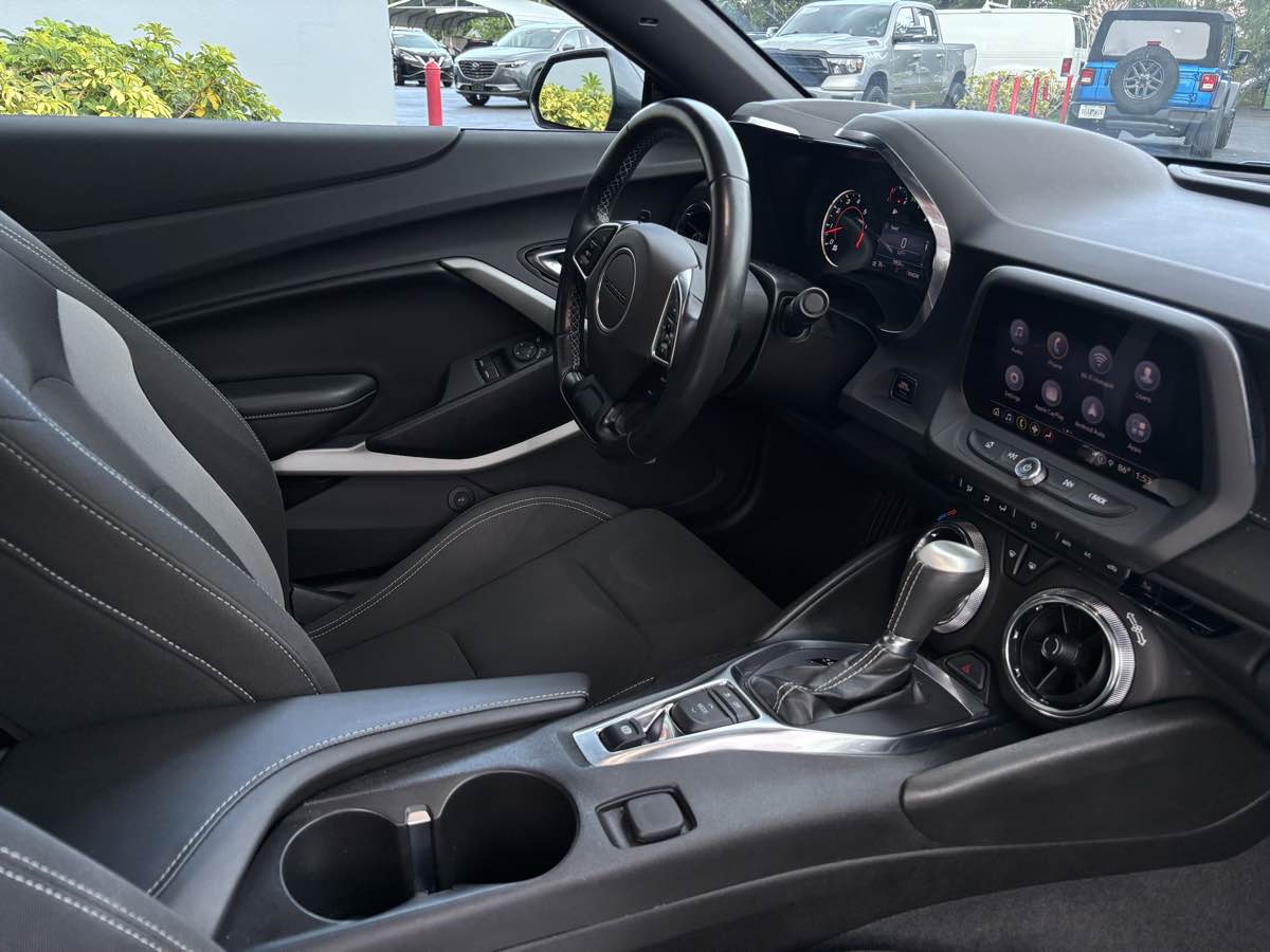 2023 Chevrolet Camaro LT1 photo 9