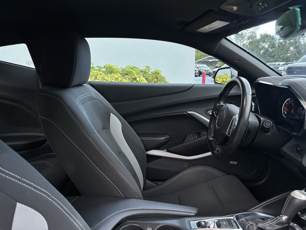 2023 Chevrolet Camaro LT1 photo 10
