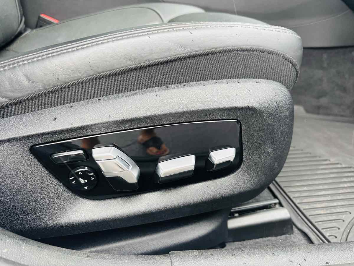 2018 Bmw M550i xDrive Sedan photo 19