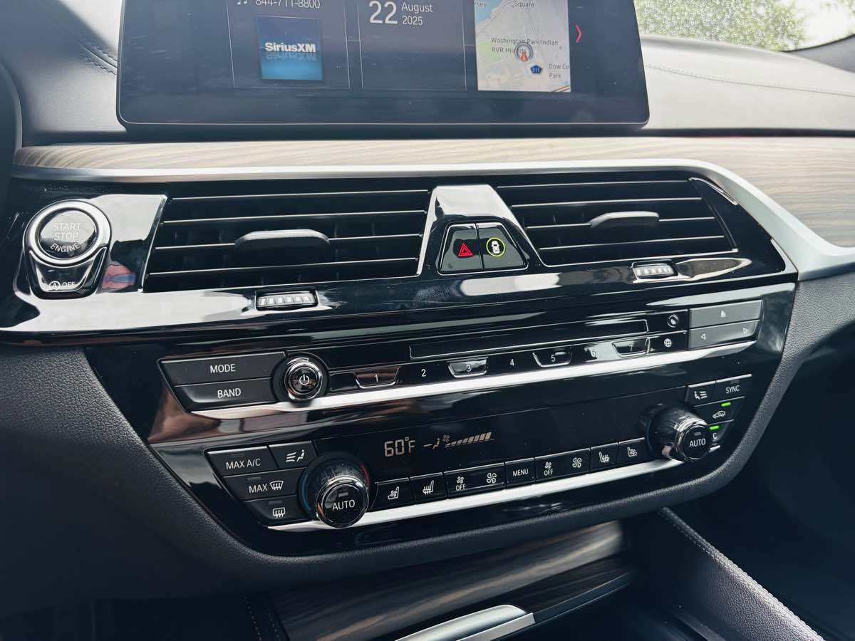 2018 Bmw M550i xDrive Sedan photo 24