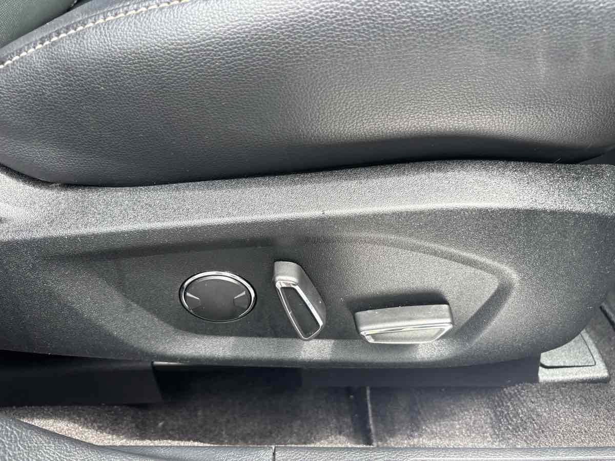 2019 Ford Fusion Titanium photo 5