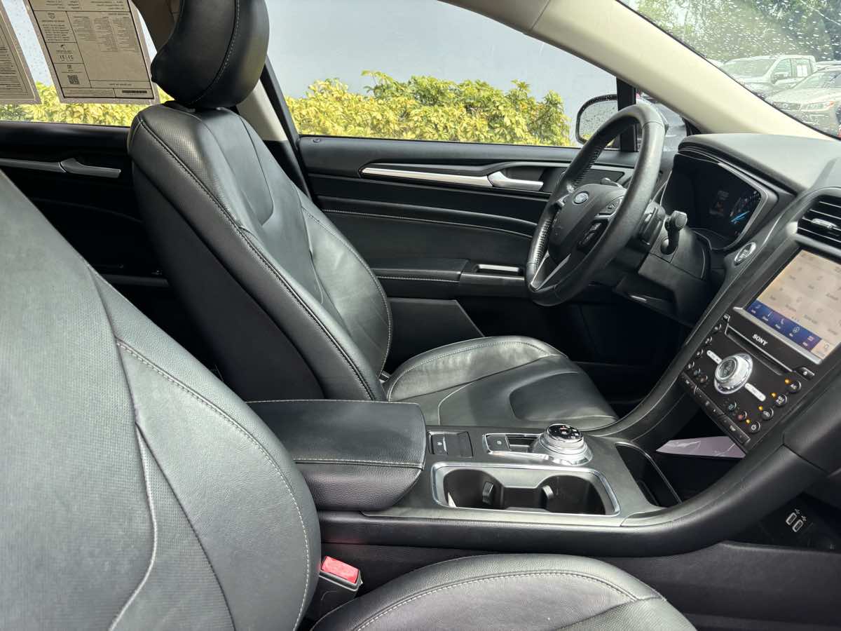 2019 Ford Fusion Titanium photo 6