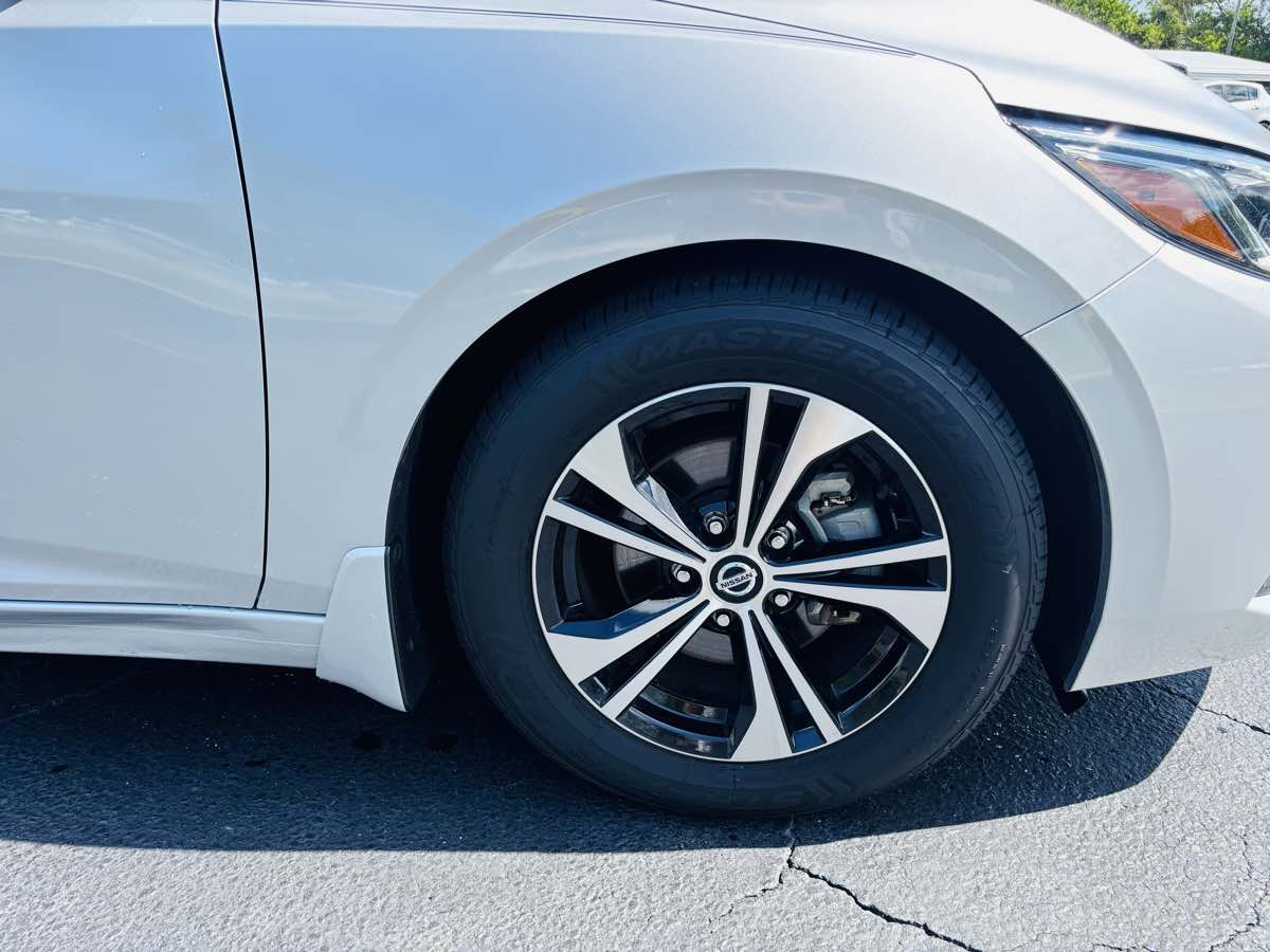 2020 Nissan Sentra SV photo 4