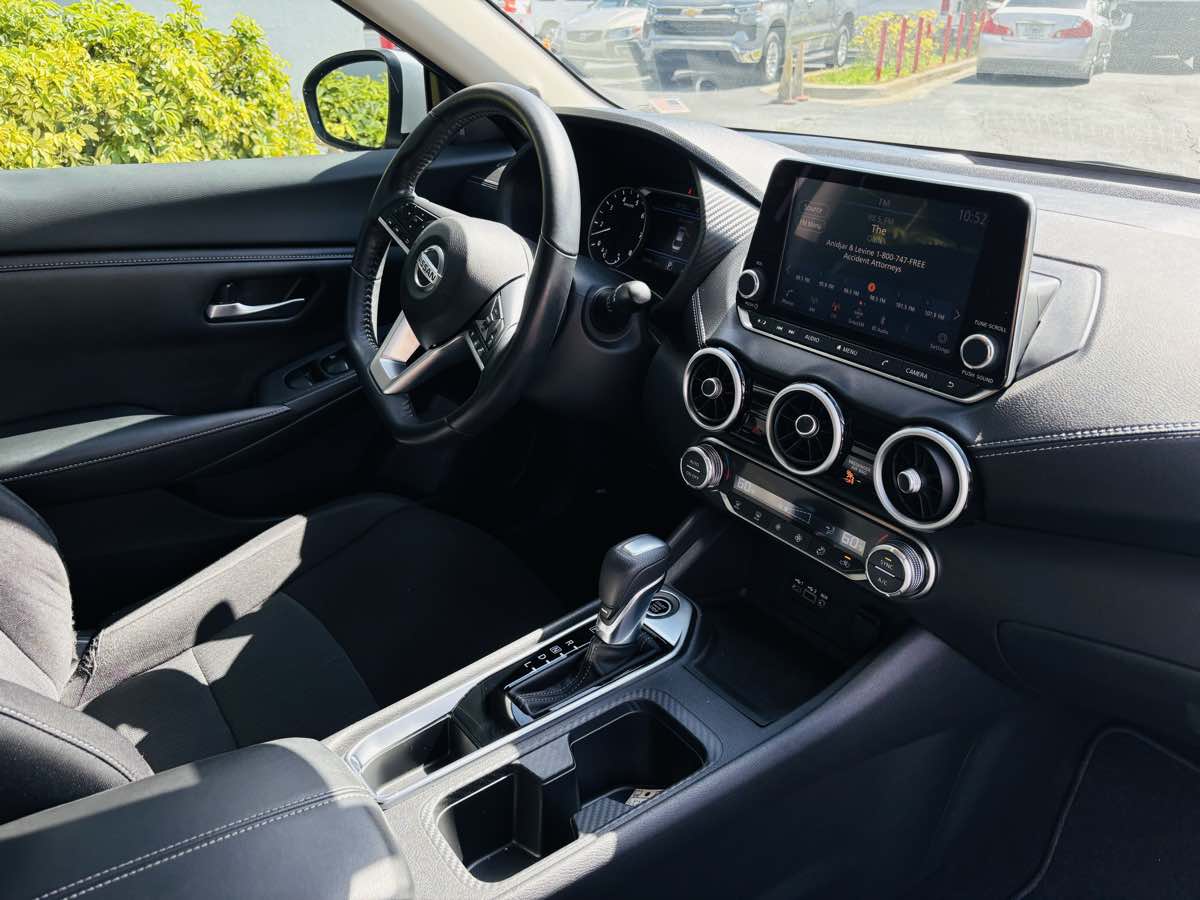 2020 Nissan Sentra SV photo 8