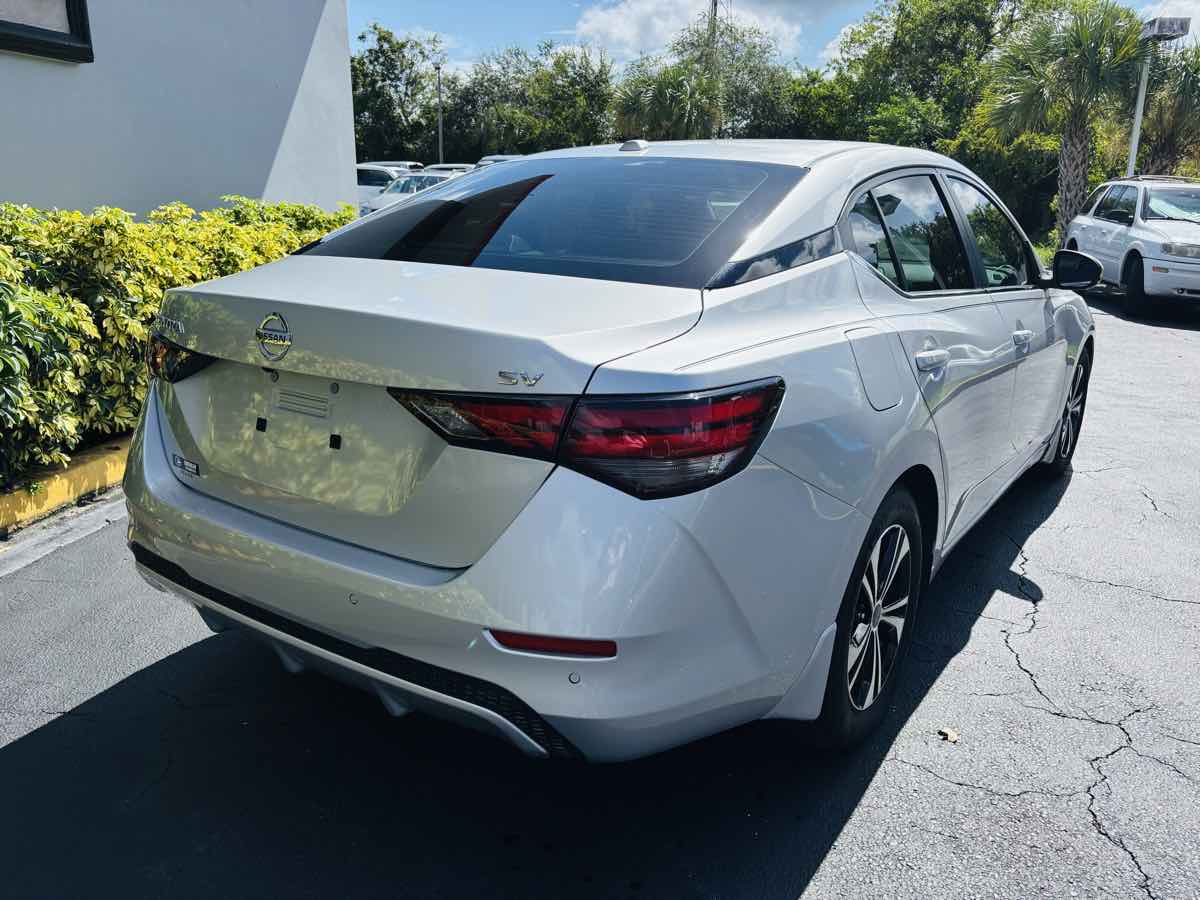 2020 Nissan Sentra SV photo 11