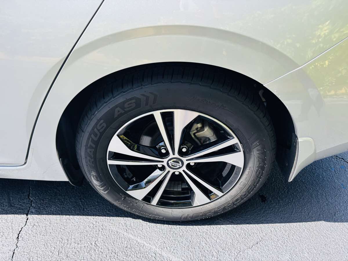2020 Nissan Sentra SV photo 13