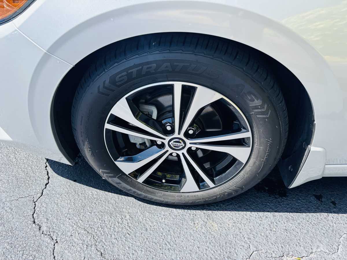 2020 Nissan Sentra SV photo 14