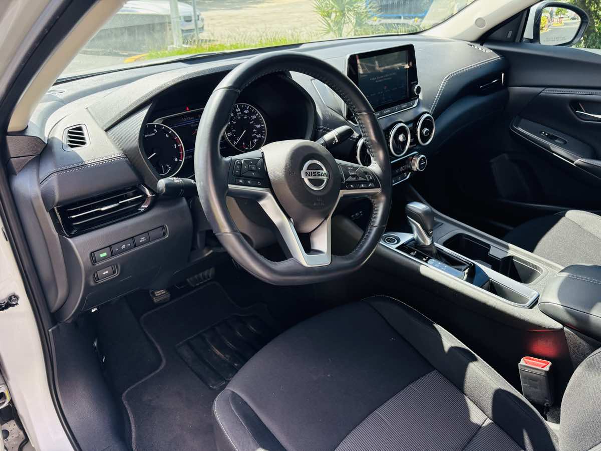 2020 Nissan Sentra SV photo 16