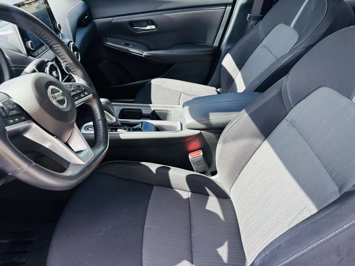 2020 Nissan Sentra SV photo 17