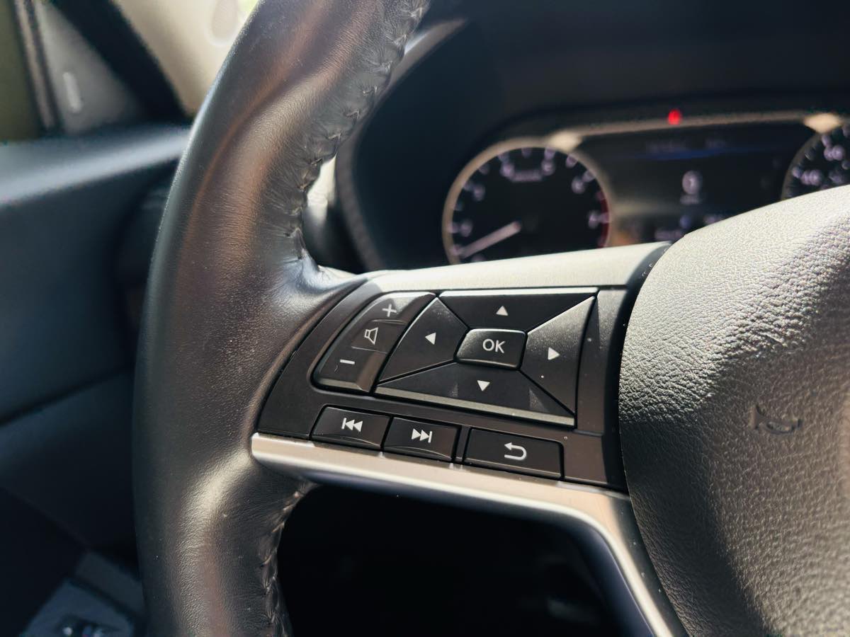 2020 Nissan Sentra SV photo 24