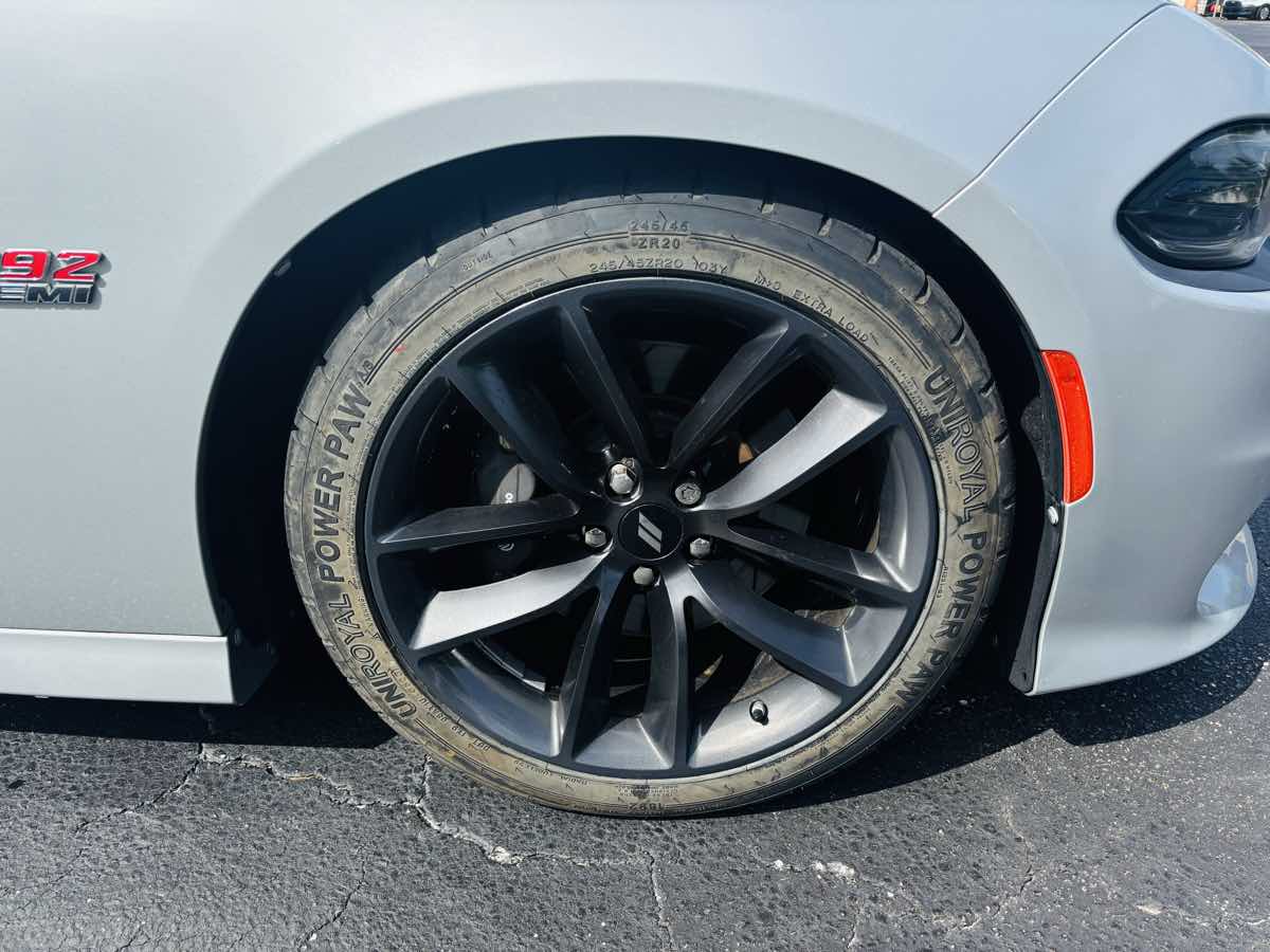 2019 Dodge Charger Scat Pack photo 3