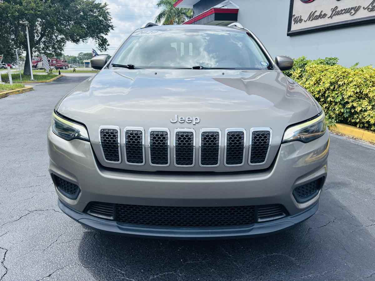 2020 Jeep Cherokee Latitude photo 5
