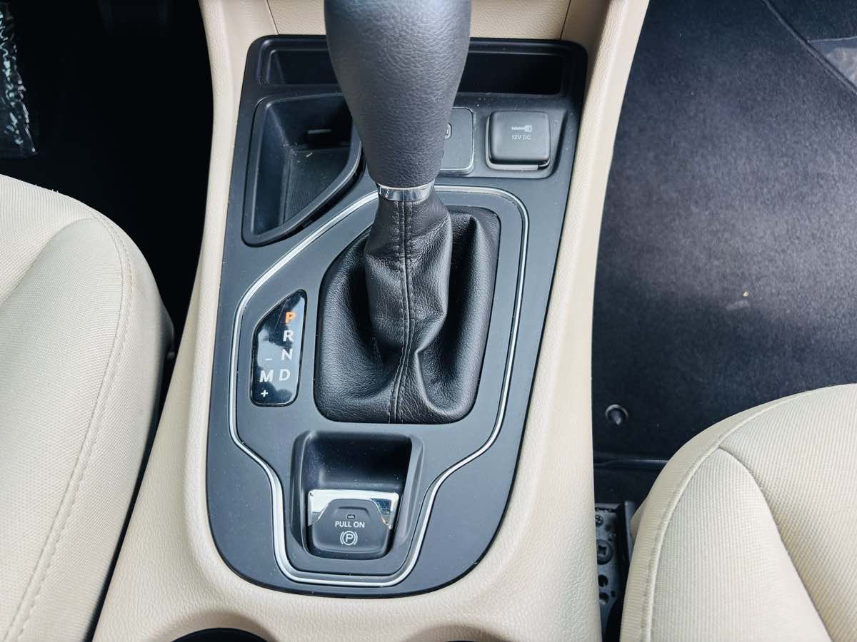 2020 Jeep Cherokee Latitude photo 10