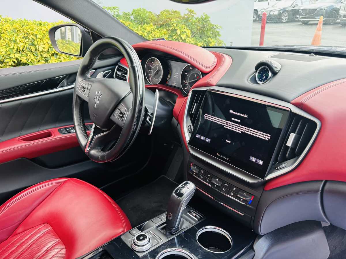 2021 Maserati Ghibli Base photo 18