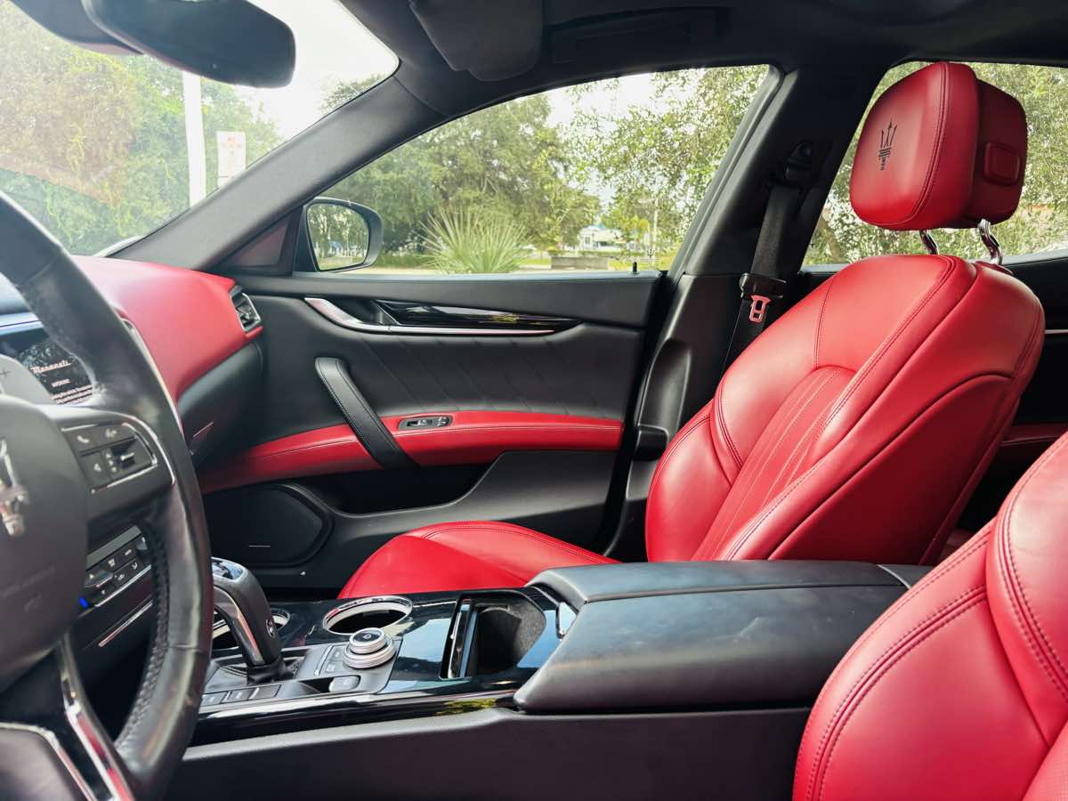 2021 Maserati Ghibli Base photo 23