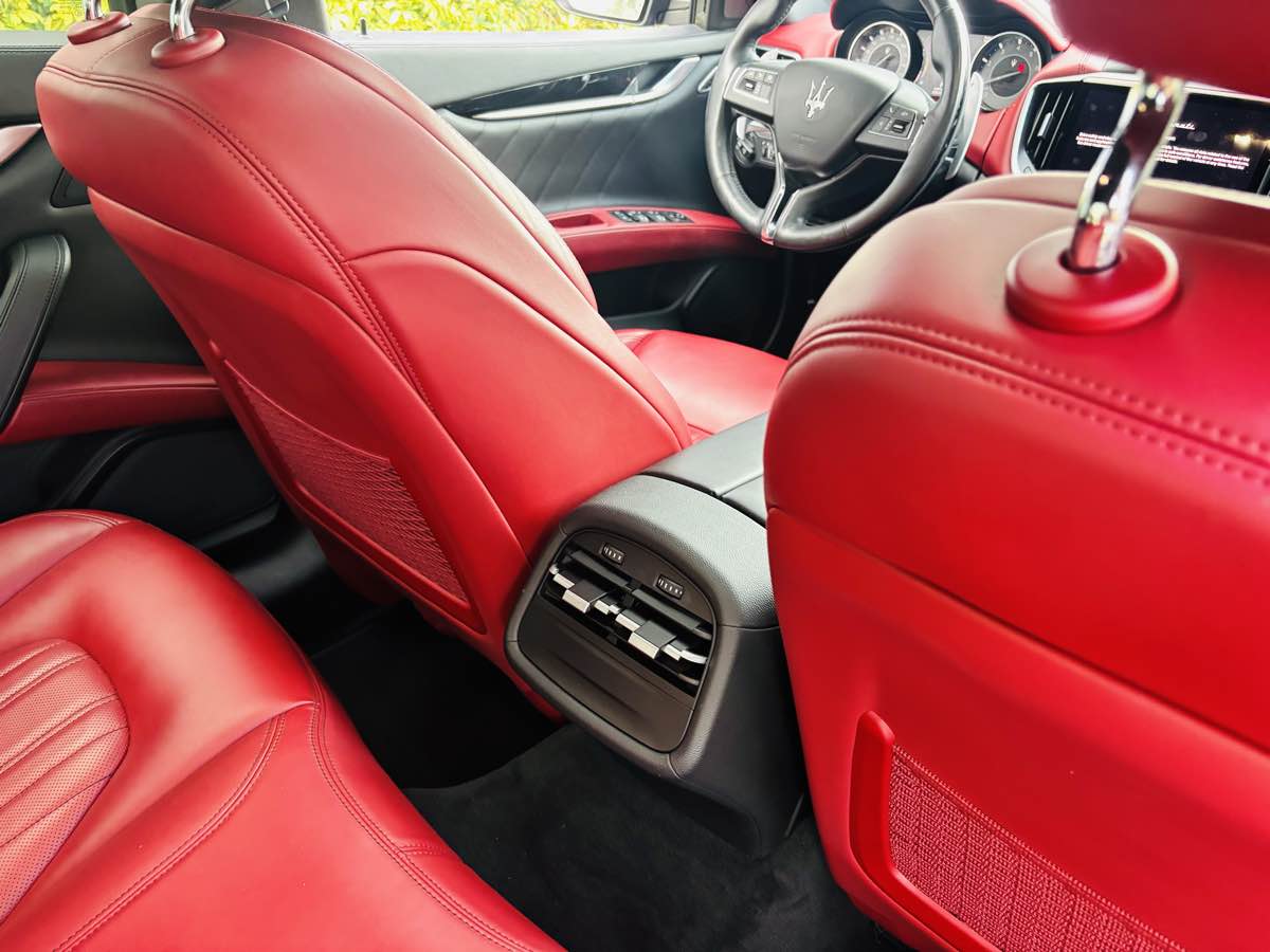 2021 Maserati Ghibli Base photo 24
