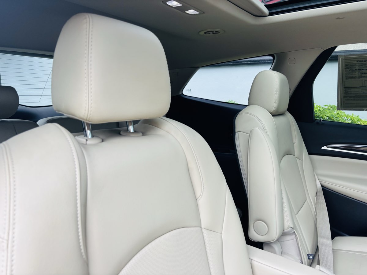2021 Buick Enclave Premium photo 16