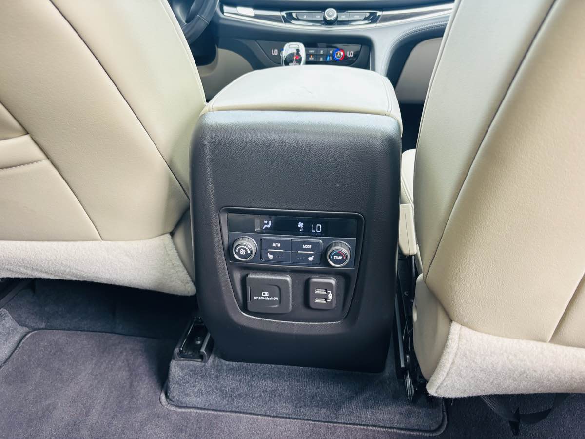 2021 Buick Enclave Premium photo 17