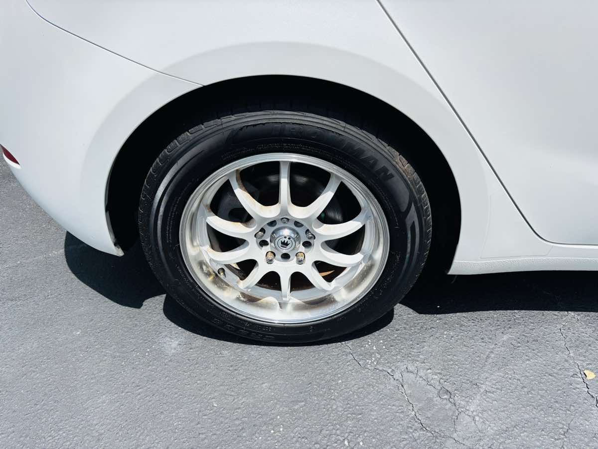 2015 Kia Forte 5-Door EX photo 9