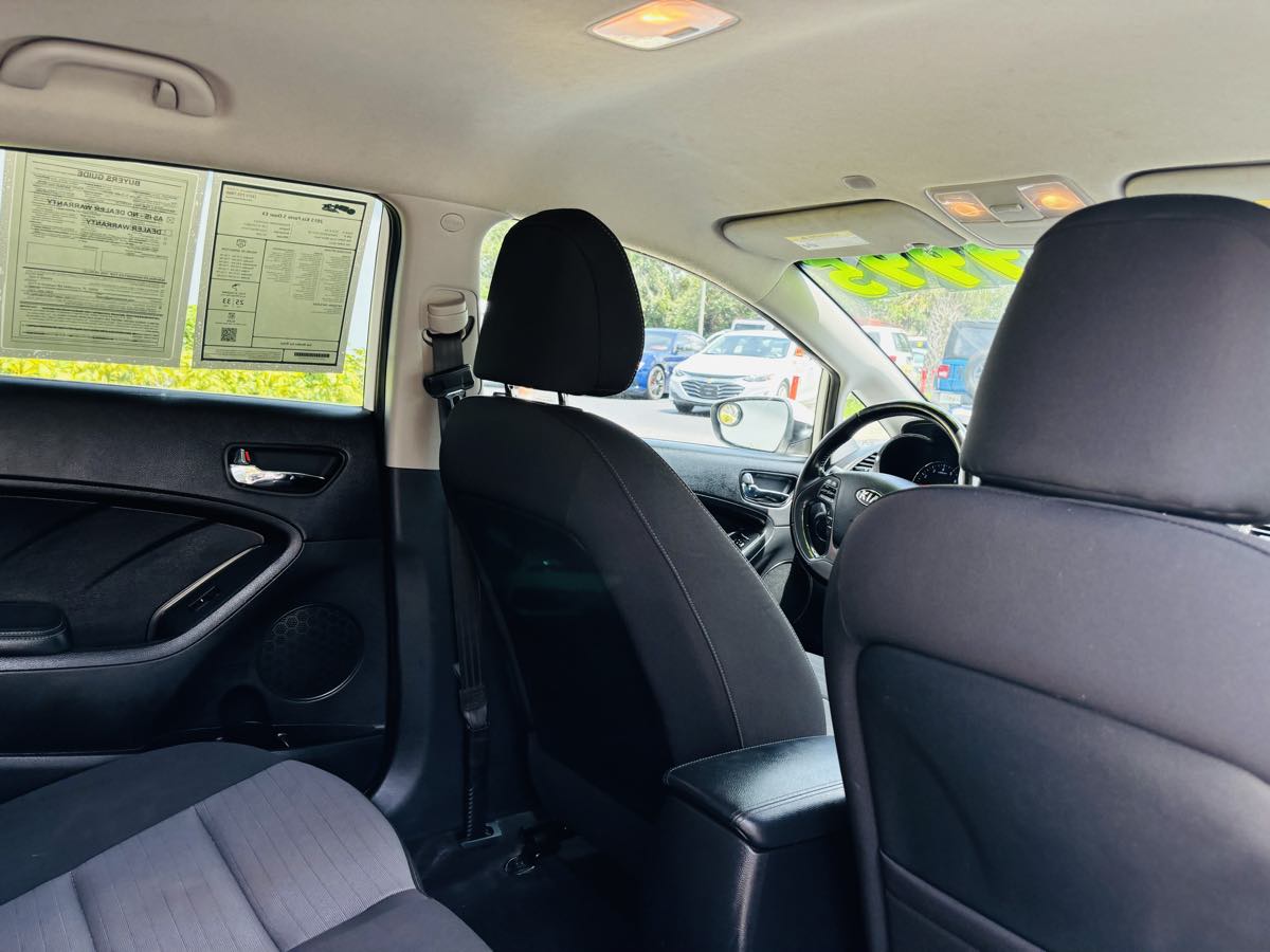2015 Kia Forte 5-Door EX photo 11